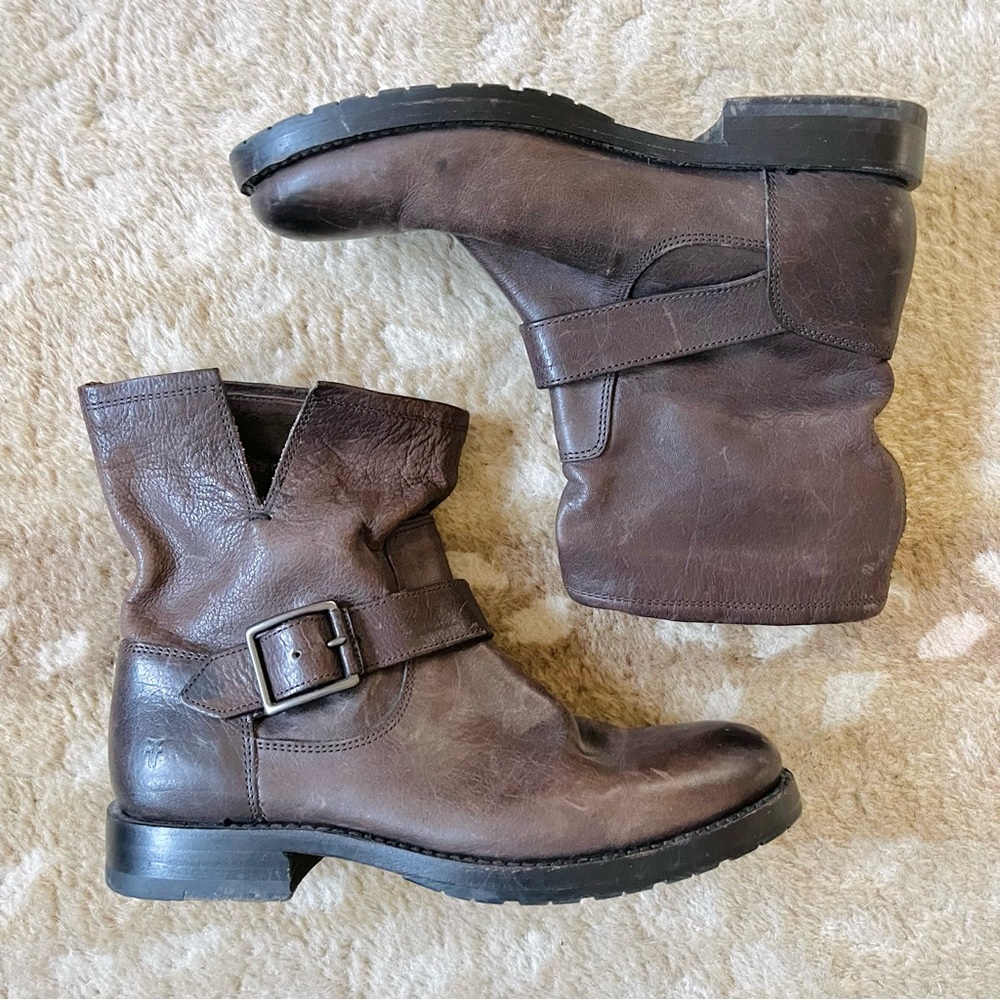 Frye Veronica Booties In Brown Size 6